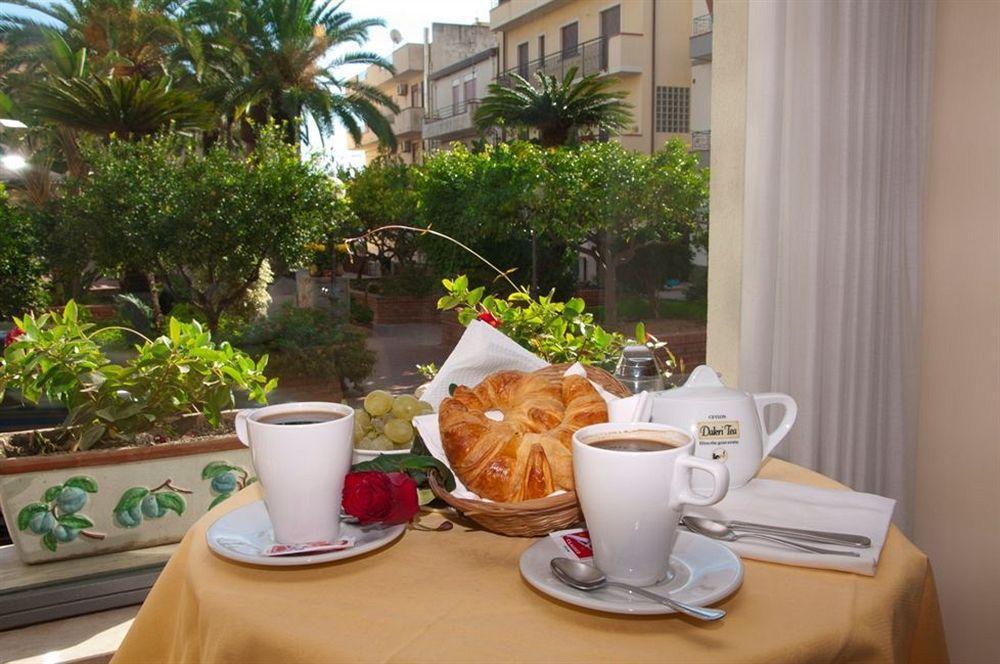 Hotel Sylesia Летоянни Экстерьер фото